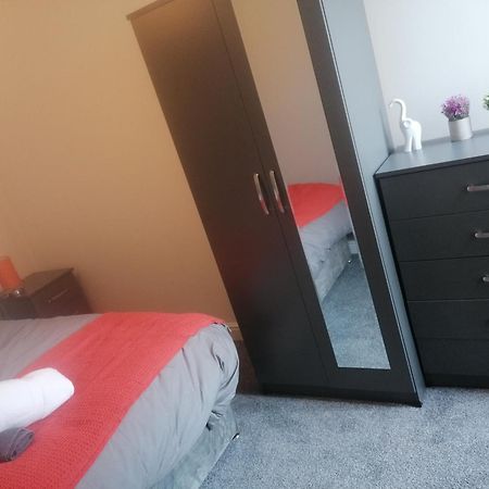 Rossy Home Of Relaxations Stoke-on-Trent Εξωτερικό φωτογραφία