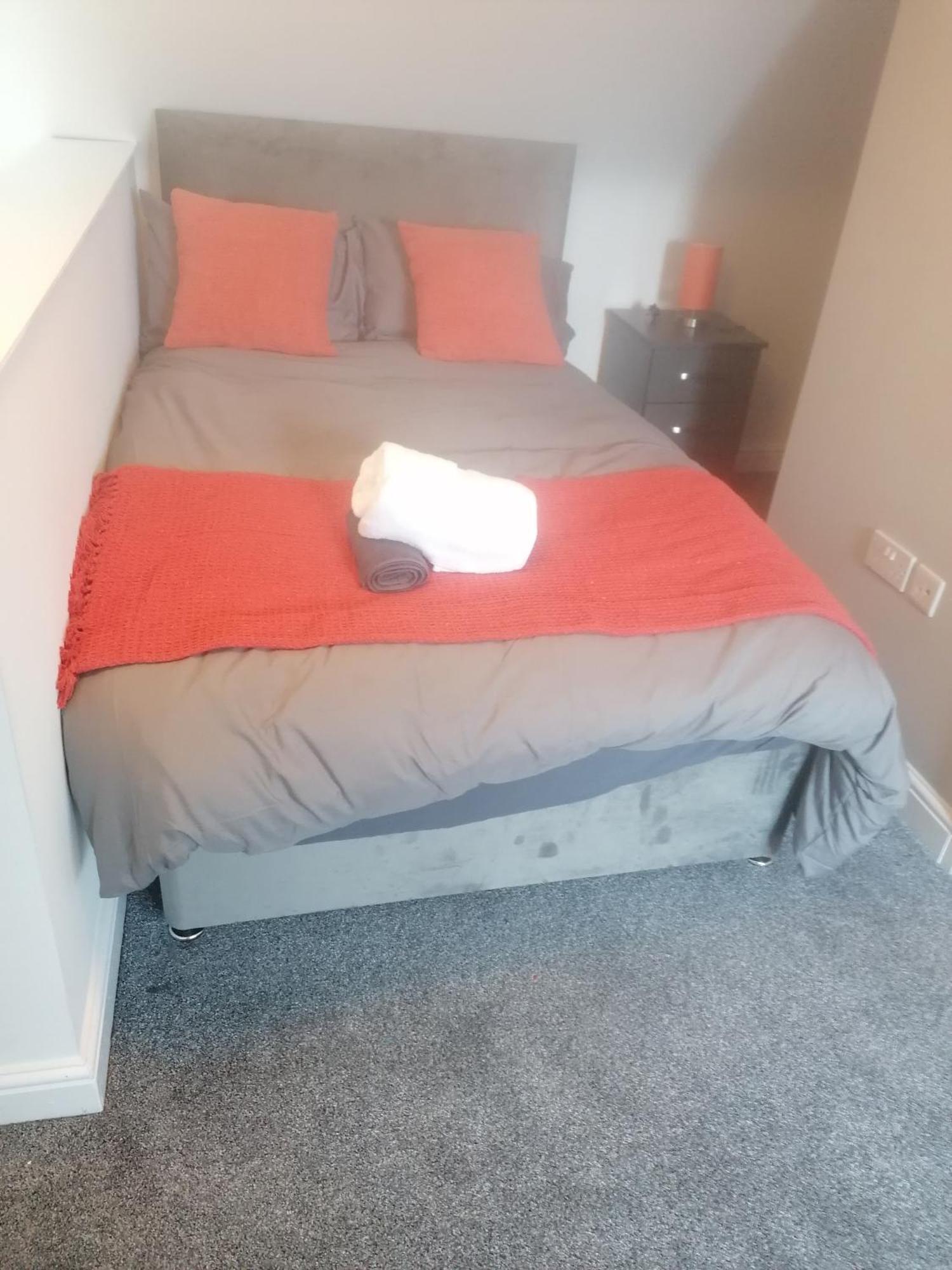 Rossy Home Of Relaxations Stoke-on-Trent Εξωτερικό φωτογραφία