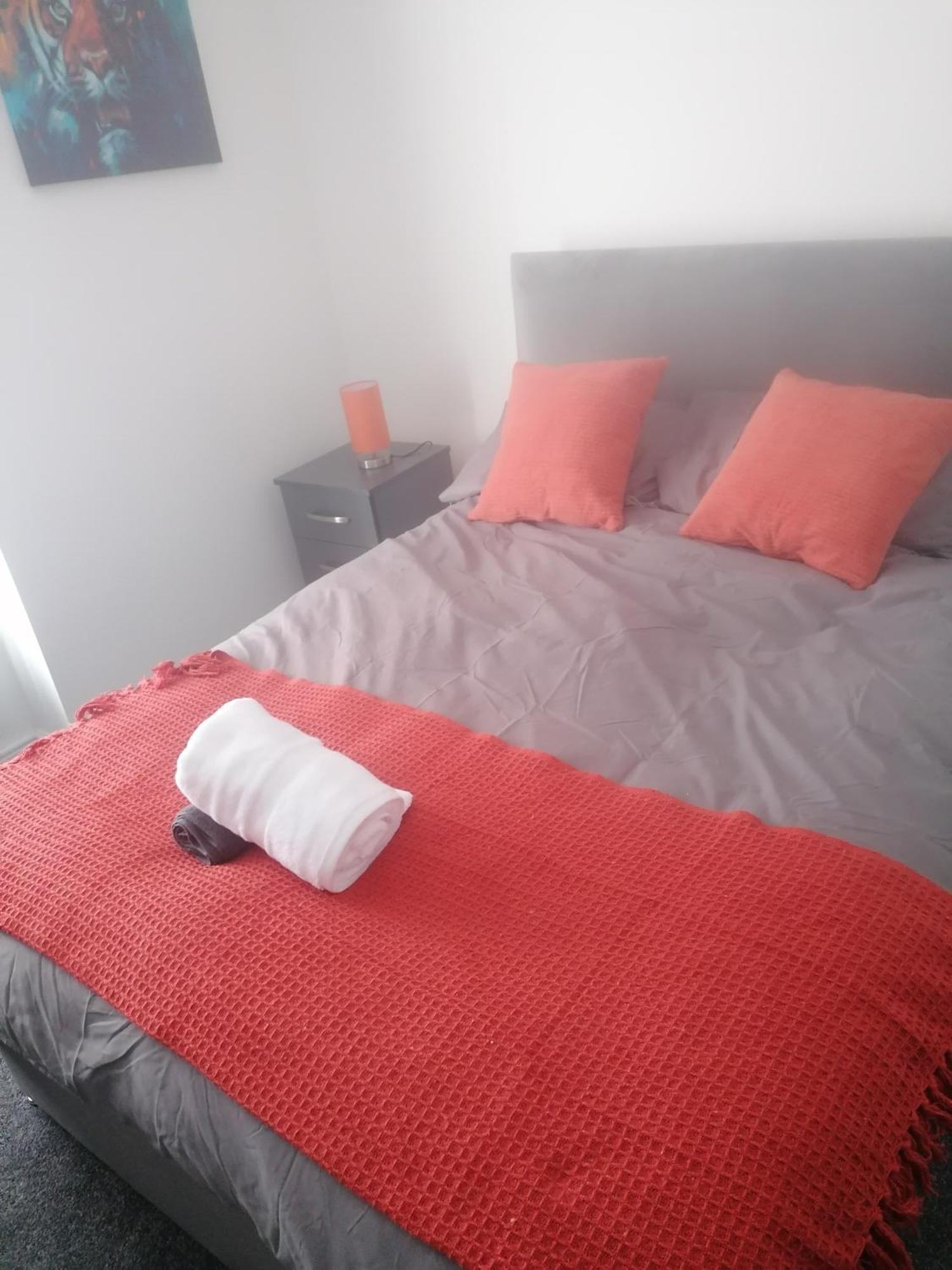 Rossy Home Of Relaxations Stoke-on-Trent Εξωτερικό φωτογραφία