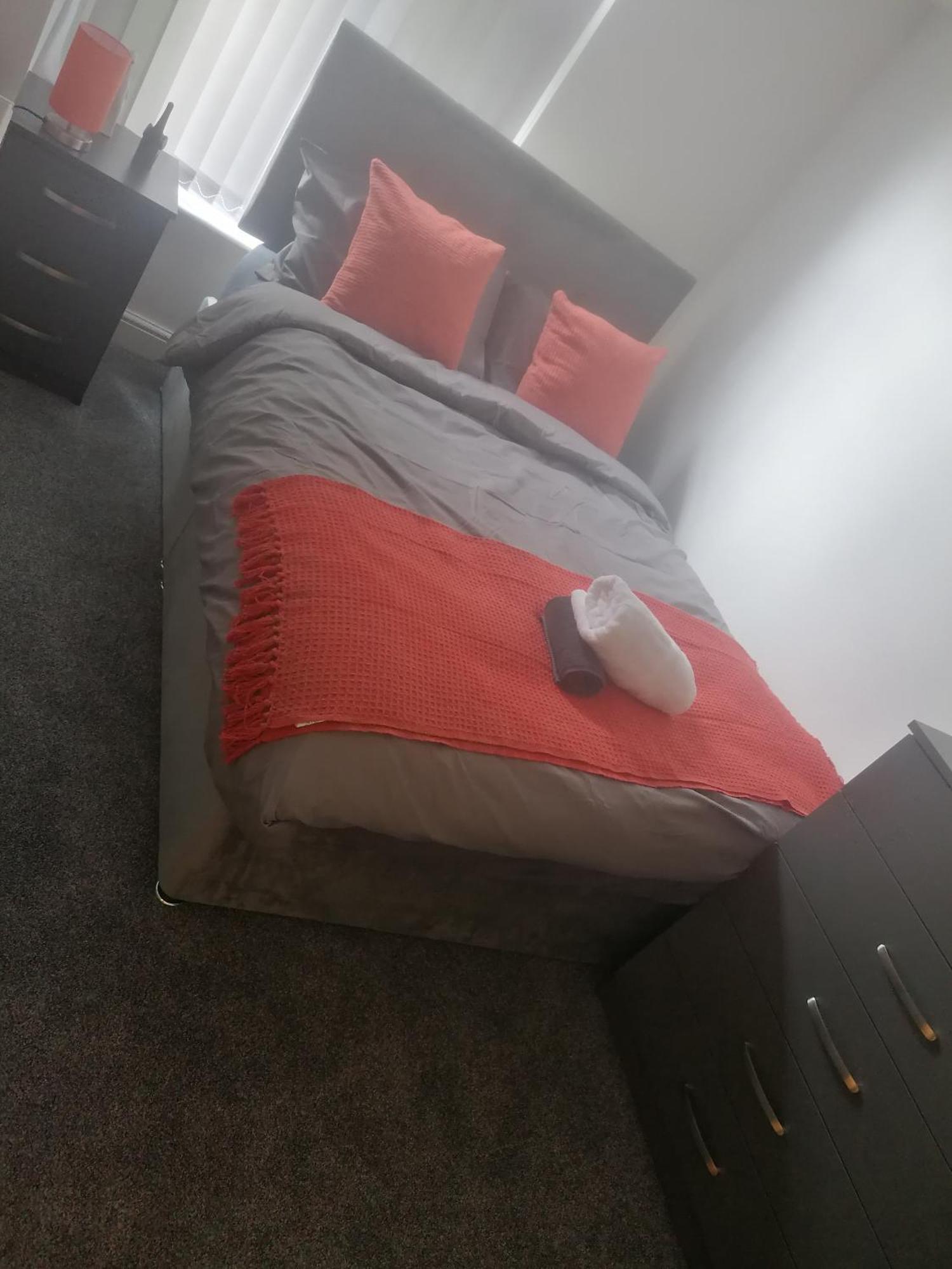 Rossy Home Of Relaxations Stoke-on-Trent Εξωτερικό φωτογραφία