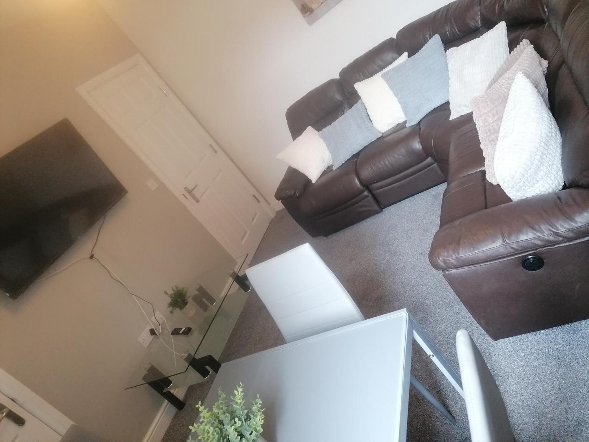 Rossy Home Of Relaxations Stoke-on-Trent Εξωτερικό φωτογραφία